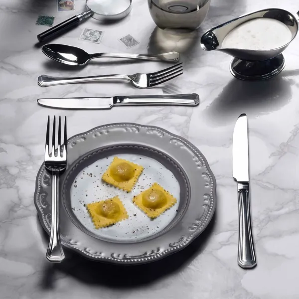 Polished steel cutlery set 24 pieces Octavia by Pintinox