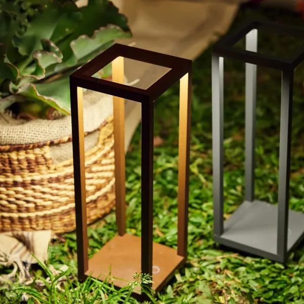 Zafferano Home – Lampada da Tavolo Ricaricabile Corten