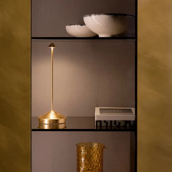 Zafferano Pina – Lampada da Tavolo Ricaricabile Lampes-à-porter Foglia color Oro