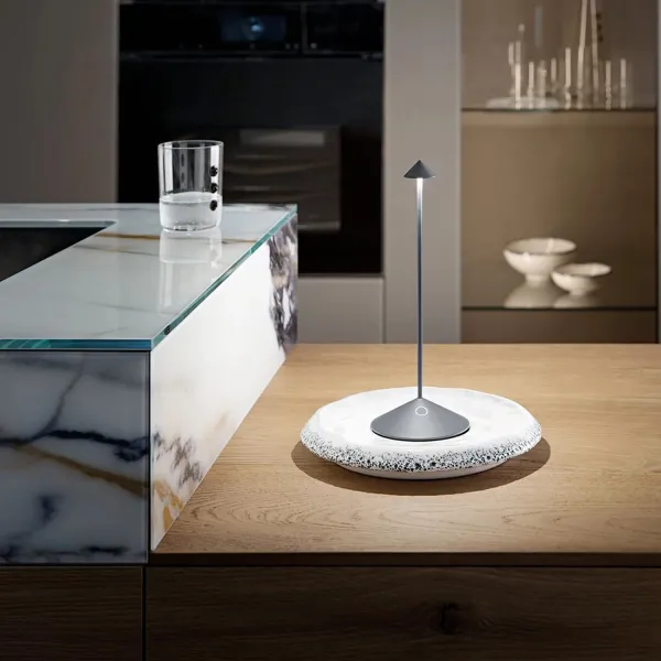 Zafferano Pina – Lampada da Tavolo Ricaricabile Lampes-à-porter Grigio scuro