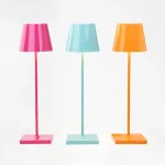 Poldina Glossy lampada da tavolo portatile e ricaricabile Zafferano