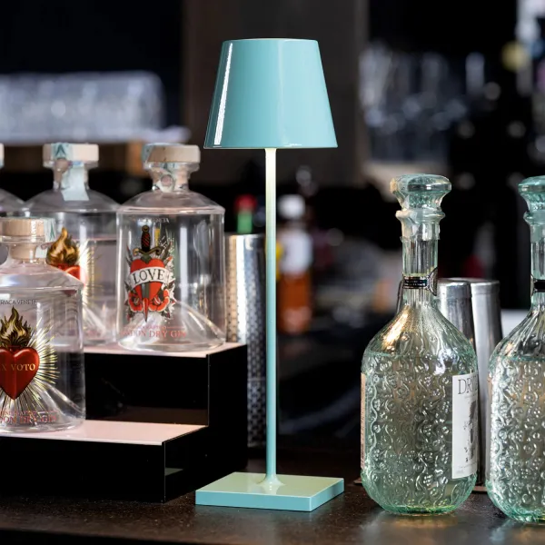 Poldina Glossy lampada da tavolo portatile e ricaricabile Zafferano