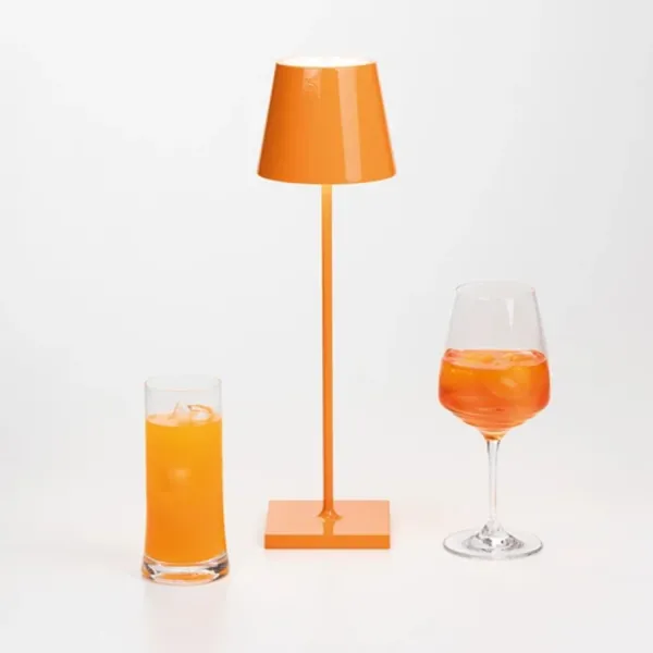 Poldina Glossy lampada da tavolo portatile e ricaricabile Zafferano