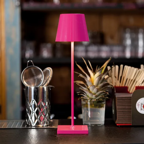 Poldina Glossy lampada da tavolo portatile e ricaricabile Zafferano