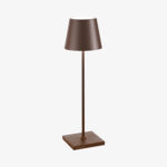 Poldina lampada da tavolo ricaricabile a led color Corten