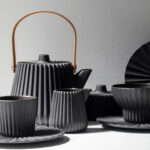 Pekoe Teiera Nera Manico Bambu Con Infusore Di Lucas Frank Revol Life 1