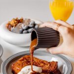 Pekoe Lattiera Creamer Ceramica Nera Revol Lifestyle Side