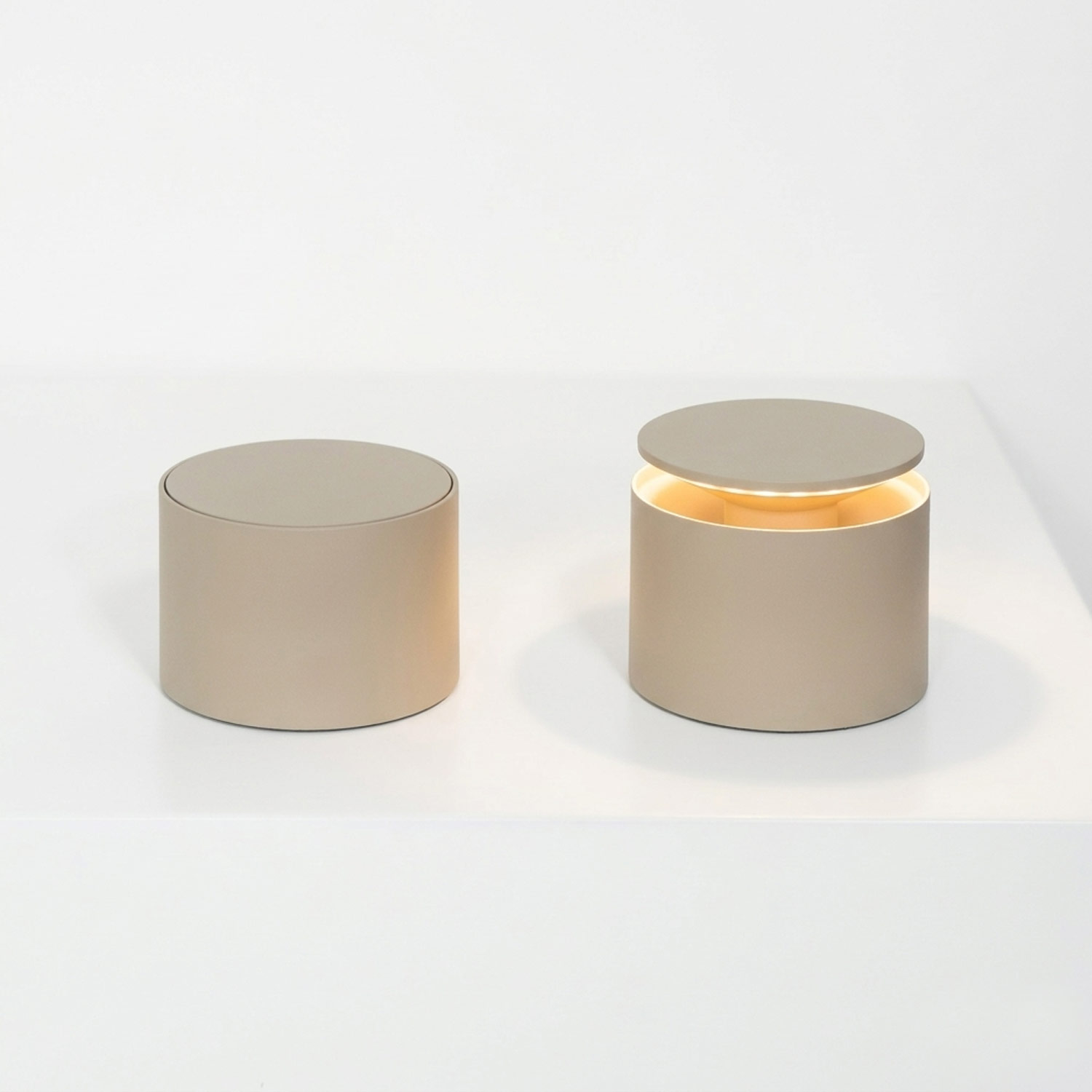 Zafferano Push Up Lamp Sand Ld1050s3 Open Closed